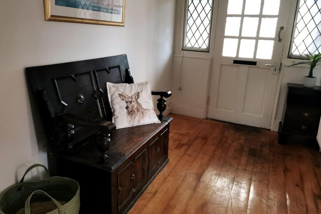 4 Bedroom Country Home 布里斯托 外观 照片
